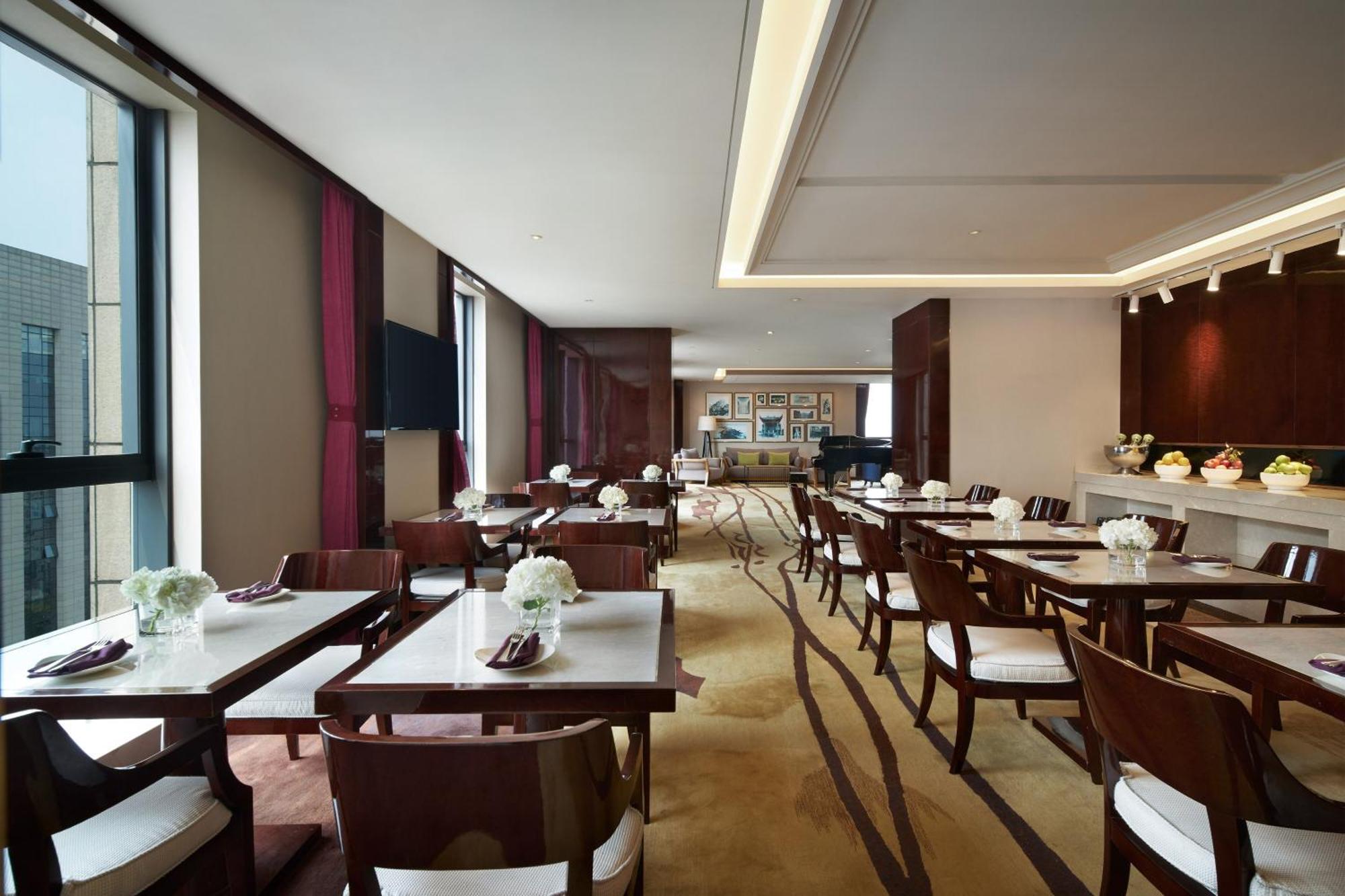 Sheraton Grand Zhengzhou Hotel Exterior foto