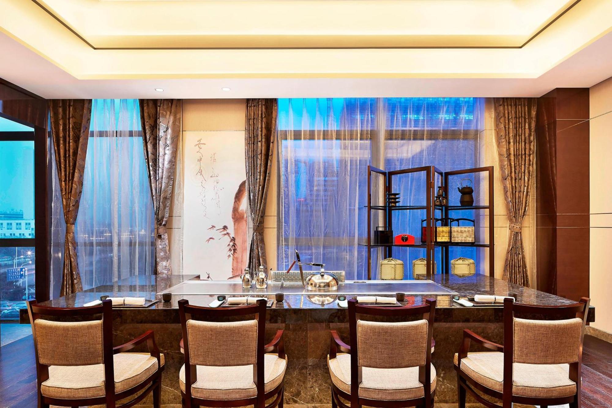 Sheraton Grand Zhengzhou Hotel Exterior foto