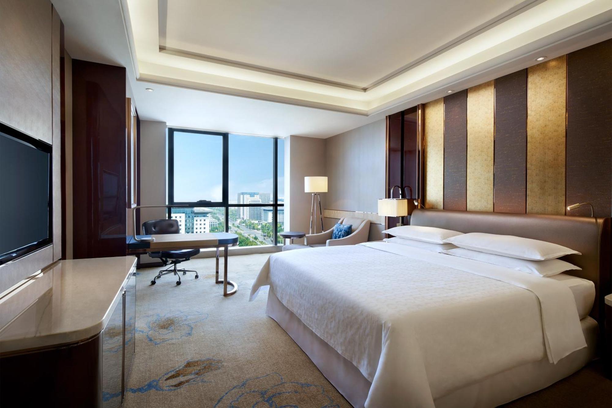 Sheraton Grand Zhengzhou Hotel Exterior foto